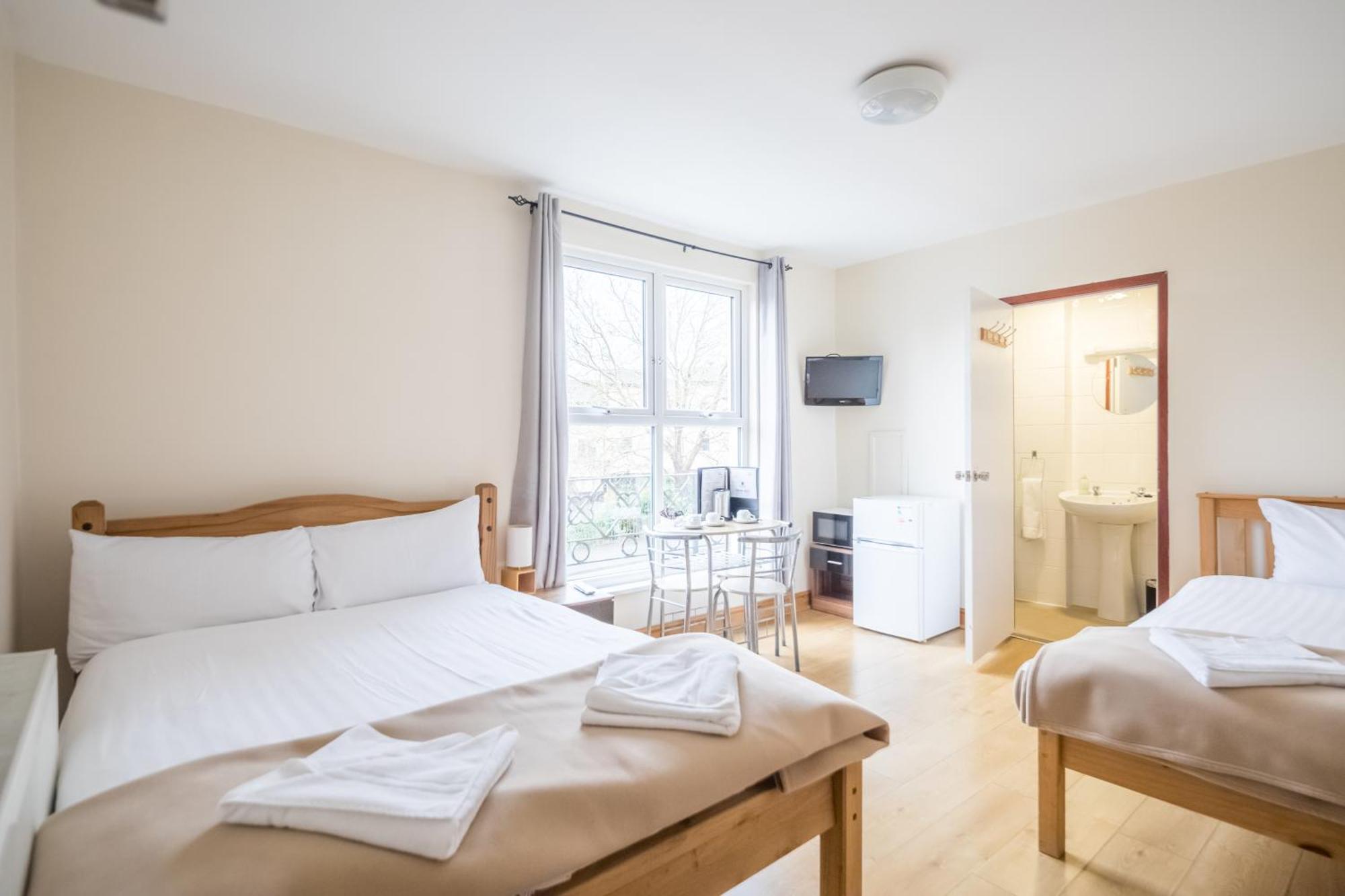 Rasa Sayang House - Self-Check-In Guesthouse Oxford Bagian luar foto