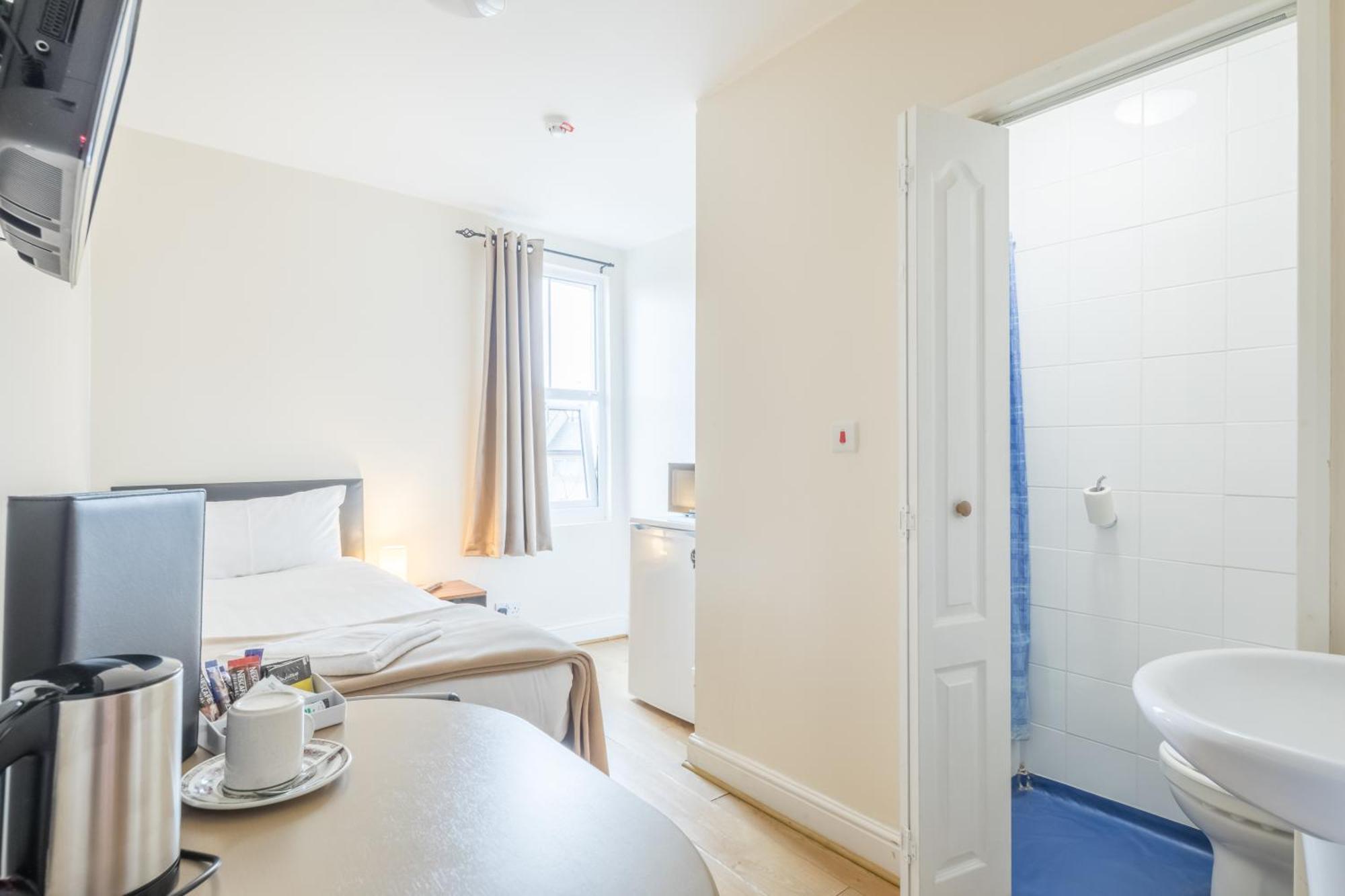 Rasa Sayang House - Self-Check-In Guesthouse Oxford Bagian luar foto